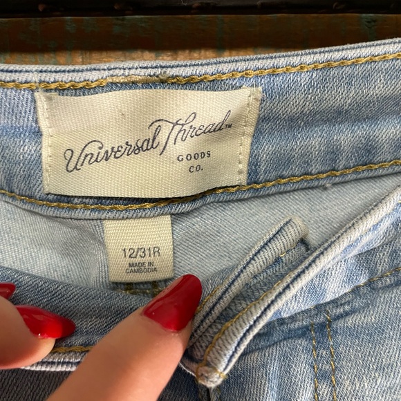 Light Blue Universal Threads Jeans - Picture 2 of 3